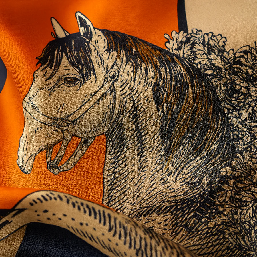 100% Silk Square mit Pferdemuster für Frauen | La Parisienne