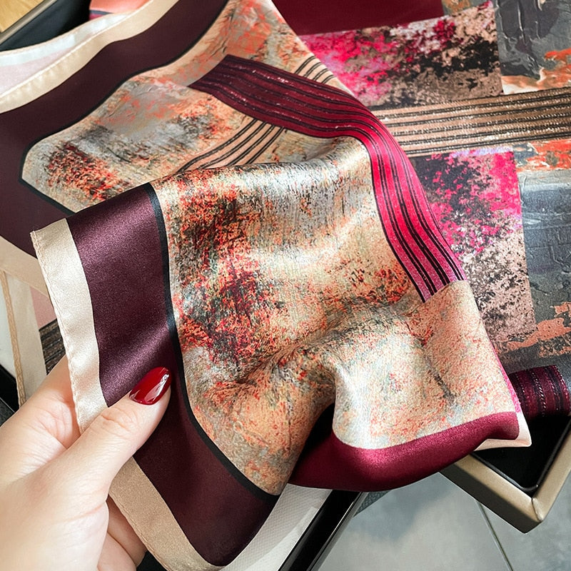 Chic 100% Silk Square für Frauen | La Parisienne