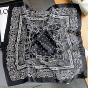 Chic 100% Silk Square für Frauen | La Parisienne