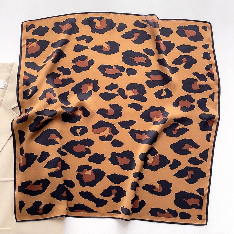 Eleganter 100% Silk Square Scarf für Frauen | La Parisienne