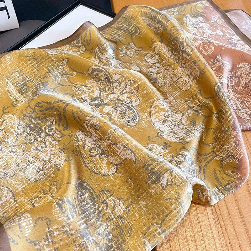 100% Silk Classic Square für Frauen | The Parisian