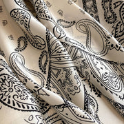 Chic 100% Silk Square für Frauen | La Parisienne