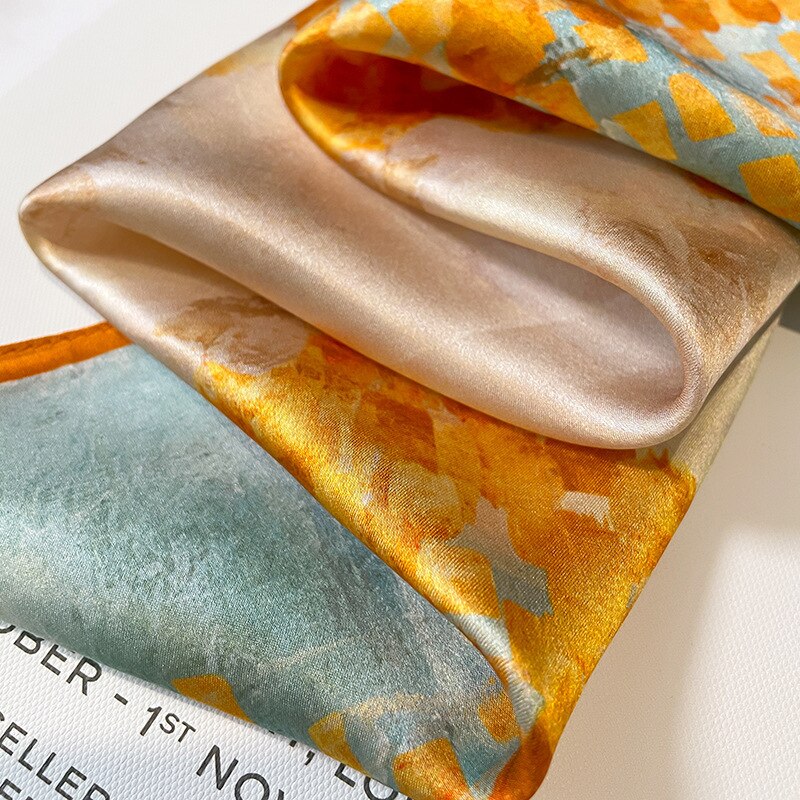 100% Refined Silk Square für Frauen | The Parisian