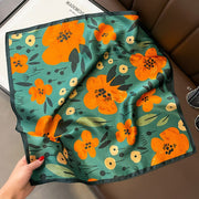 100% Silk Artistic Flower Square für Frauen | La Parisienne