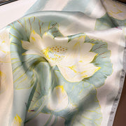 100% Silk Square Flower Decoration für Frauen | The Parisian
