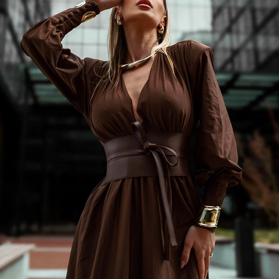 Charismatisches & Elegantes Langes Kleid mit Gürtel | La Parisienne