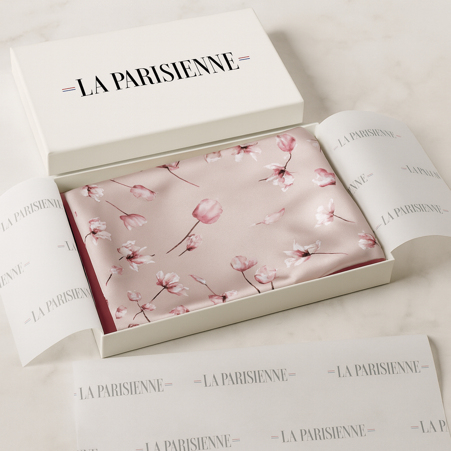 Quadrat aus 100% Seide Blumendekoration Frau | La Parisienne